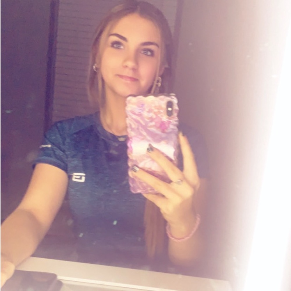 Meet your Posher, Alyssa